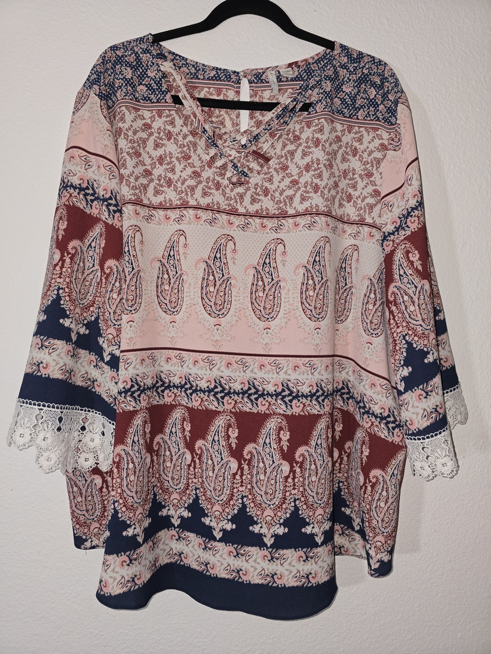 Paisley Lace-Trim Tunic Top in Pink & Navy